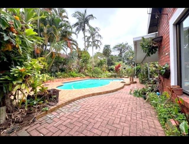 4 BEDROOM HOUSE FOR SALE IN MEER EN SEE